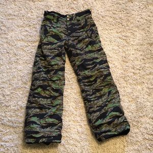 Burton boys snowboard pants